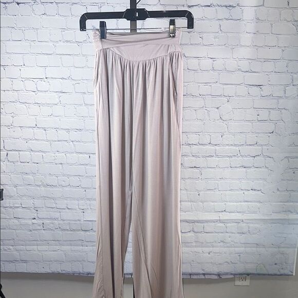 🌸 Wide Leg Stretch Lounge Pants with Pockets – Size Small – 30” Inseam - Picture 1 of 3